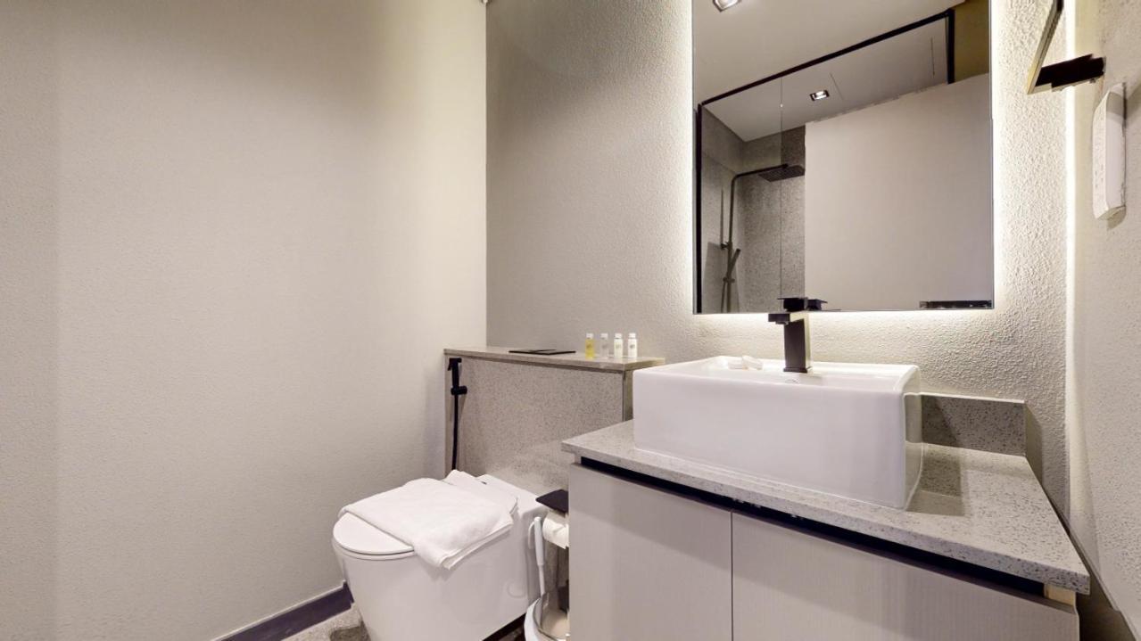 Apartment Mag Eye 890 - Modern In Meydan Dubai